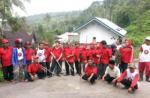 Ketua DPD PDIP Sumbar bersama kader dan pengurus PDIP Kabupaten Solok, usai bakti sosial pada masa k