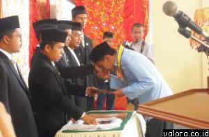 Prosesi wisuda Perguruan Islam Ar Risalah, beberapa waktu lalu. Selain belajar materi umum, santri di pondok pesantren ini juga ikuti program Tahfidz Quran. (foto fb mulyadi muslim)