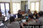 Komisioner Bawaslu Sumbar saat berdialog dengan jajaran Polda Sumbar, saat pelaksanaan pemilu 2014 lalu. (humas bawaslu)