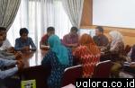 Komisi I DPRD Padangpanjang melakukan kunjungan lapangan ke kantor Dinas Pekerjaan Umum, Rabu (25/3/2015) lalu. Kunjungan ini melihat kinerja SKPD dan penyerapan anggaran. (humas padangpanjang)