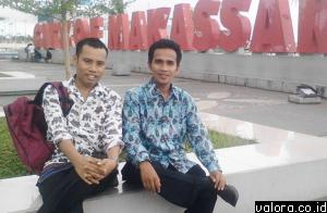 Ketua KPID Sumbar, Afrianto Korga bersama Afriendi (Wakil Ketua KPID Sumbar) saat berada di Makasar, Sulawesi Selatan, menghadiri Rakornas KPI dan Harsiarnas 2015 pada 23 Maret lalu. (istimewa)