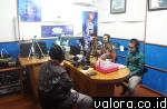 Kepala Cabang DDS, Musfi Yendra saat tampil dalam dialog bersama pendengar radio Classy FM, beberapa waktu lalu. (istimewa)