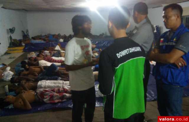 Salah satu kegiatan relawan Dompet Dhuafa, LKC Aceh, berupa layanan kesehatan cuma-cuma untuk warga Rohingya. (istimewa)