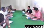 Majelis BPSK Padang yang dipimpin Erison AW dengan dua anggota majelis. Sidang ini bukanlah persidangan antara konsumen Daniel St Makmur dengan PT Telkomsel. (istimewa)