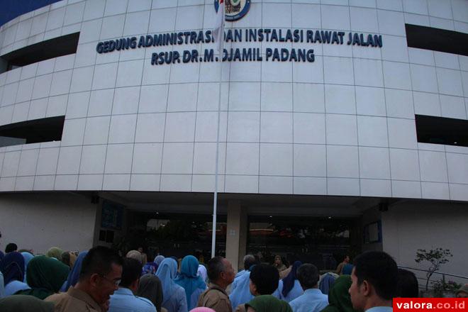 Gedung administrasi rawat jalan RSUP M Djamil Padang. (Humas RSUP M Djamil)