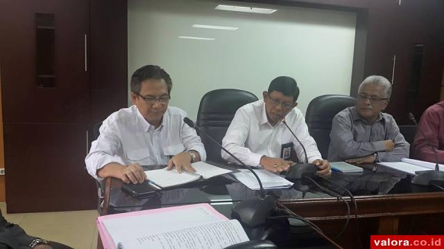 Dirjen Bina Marga Hediyanto W Husaini dan Guspardi Gaus (Wakil Ketua DPRD Sumbar) saat konsultasi Ranperda tentang Jalan yang tengah dibahas DPRD Sumbar. (istimewa)