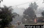 Kabut asap makin pekat menyelimuti udara berbagai daerah di Sumbar. Gambar dijepret di daerah Sicincin, Padangpariaman. (facebook samaratul fuad)