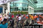 Pelepasan kegiatan Fun Bike 14km & Cross Country MTB 41km bersama Bank Nagari Painan dalam rangkaian acara Festival Langkisau 2017. (humas)