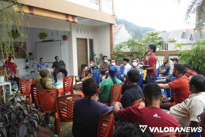 FMIPA Unand, menggelar FGD bertemakan &#039;Membangun Sinergi FMIPA Unand dengan komunitas peternak unggas, ikan dan penggiat maggot dalam penyediaan pakan mandiri di masa pandemi Covid19,&#039; Sabtu (4/9/2021) di Rumah Maggot Sumbar (Minagot Sumbar). (istimewa)