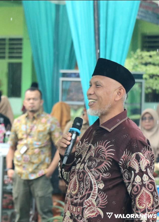 Gubernur Sumbar, Mahyeldi memberikan sambutan pada ajang Perayaan Hasil Belajar Project Penguatan Profil Pelajar Pancasila SMAN 1 Tilatang Kamang, Sabtu.