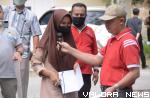 Sesi tanya jawab dengan siswa SMPN 5 serta me-review kembali semua yang dijelaskan pada gelaran Project Gaya Hidup Berkelanjutan ke Tempat Pembuangan Akhir (TPA) di Sungai Andok, Sabtu. (kominfo)
