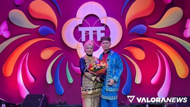 Fedri MC Jakarta bersama Sastri Bakry di Tong Tong Fair Belanda 2022. (istimewa)