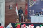 Wali Kota Bukittinggi, Erman Safar memberikan sambutan pada rapat paripurna istimewa DPRD Bukittinggi dalam rangka Hari Jadi Kota (HJK) ke-238, Kamis. (hamriadi)