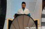 Ustad Bachtiar Nasir (UBN) dalam kegiatan rutin bulanan Subuh Mubarokah, yang diawali dengan shalat subuh berjamaah, di Masjid Raya Sumatera Barat, Ahad. (humas)