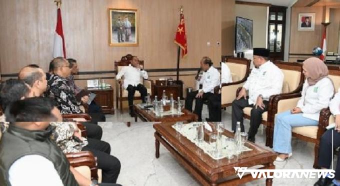 Gubernur Sumut, Edy Rahmayadi saat menerima jajaran pengurus PKB Sumut di ruang kerjanya, Lantai 10 Kantor Gubernur Sumut, Jalan Diponegoro Nomor 30, Medan, Kamis.