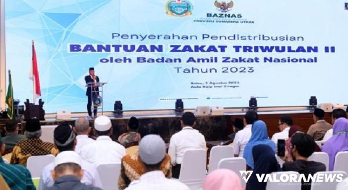 Gubernur Sumut, Edy Rahmayadi memberikan arahan pada Penyerahan Pendistribusian Bantuan Zakat Triwulan II 2023 oleh Baznas Sumut, di Aula Raja Inal Siregar Kantor Gubernur, Rabu (9/8/2023). (humas)