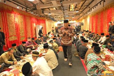 Gubernur Sumbar, Mahyeldi menghadiri tasyakuran ditetapkannya bekas tambang batu bara ombilin sebagai warisan dunia oleh UNESCO, di Padang, Kamis. (humas)
