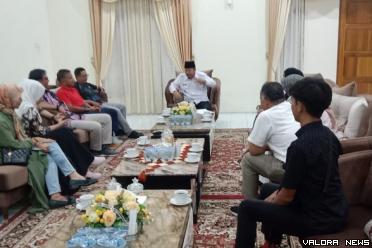 Bupati Agam, Andri Warman menerima audiensi pengurus DPD ASPPI Sumbar di Mess Pemkab Belakang Balok Bukittinggi, Rabu. (humas)