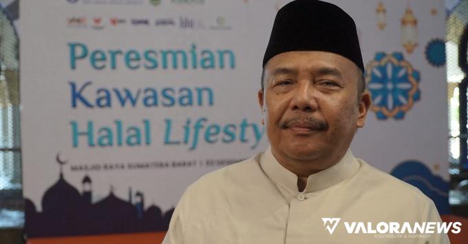 Sekdaprov Sumatera Barat, Hansastri saat penetapan Mesjid Raya Sumbar sebagai KHL, di Padang, Sabtu siang. (humas)