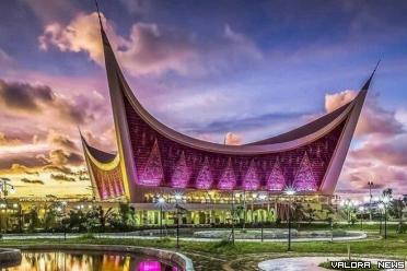 Ilustrasi Sumbar berupa foto Masjid Raya Sumatera Barat (foto: Pemerintahan Kota Padang)