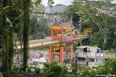 Jembatan Limpapeh (foto: Google Maps/Bayu Haryanto)