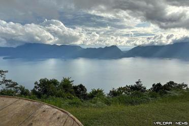 Keindahan Pemandangan Puncak Lawang (foto: Instagram @guisejae)