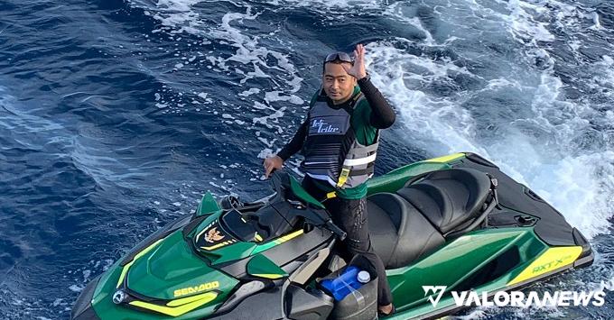 Jajal potensi wisata bahari Kepulauan Mentawai, Wagub Sumbar, Audy Joinaldi gunakan Jetski sembari kunjungi desa-desa wisata di Bumi Sikerei itu. (humas)