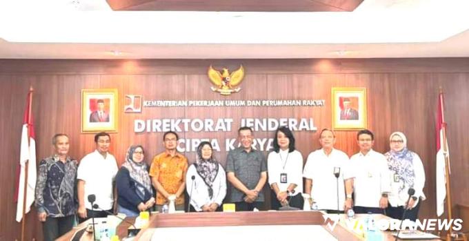 Bupati Pessel Rusma Yul Anwar bersama Dinas PUTR audiensi di Kementerian PUPR di Jakarta, Selasa (14/5/2024). FOTO: Dok Diskominfo Pessel