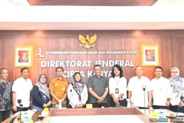 Bupati Pessel Rusma Yul Anwar bersama Dinas PUTR audiensi di Kementerian PUPR di Jakarta, Selasa (14/5/2024). FOTO: Dok Diskominfo Pessel