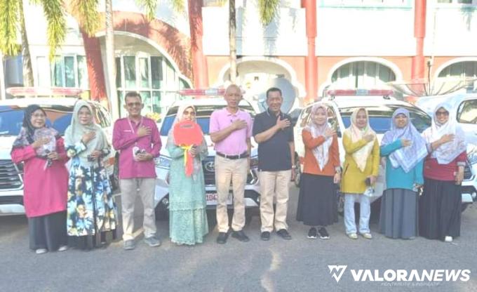 Kementerian Kesehatan RI memberikan bantuan 10 unit mobil ambulance, dan 12 unit puskesmas keliling roda dua, ke Pemkab Pessel, baru - baru ini. FOTO: Dok Diskominfo Pessel