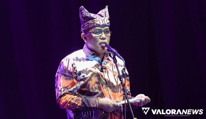 Ketua DPRD Sumbar, Supardi saat memberikan sambutan pada pembukaan Festival Maek 2024, Rabu. (humas)