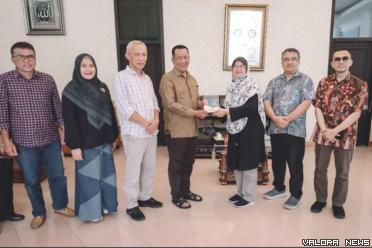 3 Guru Besar UTM berkunjung ke Pessel, baru - baru ini. Mereka sangat  kagum, atas keelokan dari pesona alam di Pessel. FOTO: Dok Diskominfo Pessel