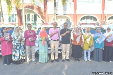 Kementerian Kesehatan RI memberikan bantuan 10 unit mobil ambulance, dan 12 unit puskesmas keliling roda dua, ke Pemkab Pessel, baru - baru ini. FOTO: Dok Diskominfo Pessel