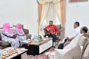Pjs Bupati Agam, Endrizal menerima  audiensi DPC Agam Tuo Ikatan Ahli Boga Indonesia (IKABOGA) Sumatera Barat, di Mess Pemkab Agam, Belakang Balok, Bukittinggi, Sabtu. (humas)