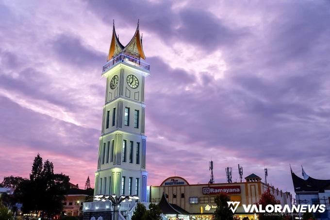 Icon Wisata Bukittinggi, Jam Gadang.
