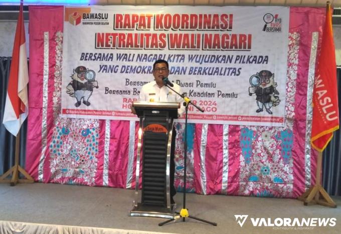 PJ Bupati Era Sukma Munaf di Rakor Netralitas Wali Nagari, diadakan Bawaslu, bersama seluruh Wali Nagari (182 Nagari) di Pessel. Tagline: Bersama Wali Nagari, Kita Wujudkan Pilkada 2024 yang Demokratis dan Berkualitas, Rabu (13/11/2024). FOTO: tusrisep