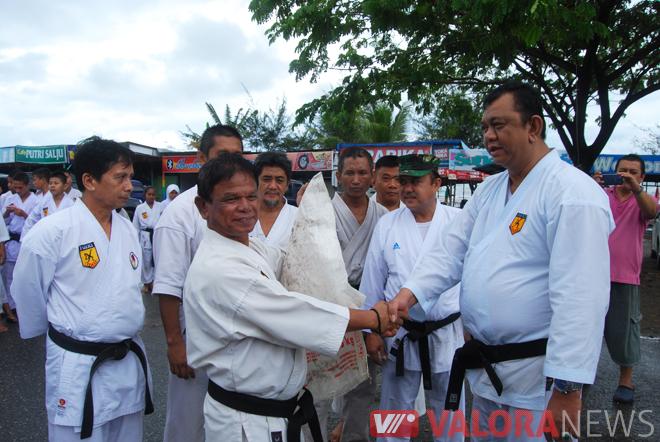 SERAHKAN KARUNG