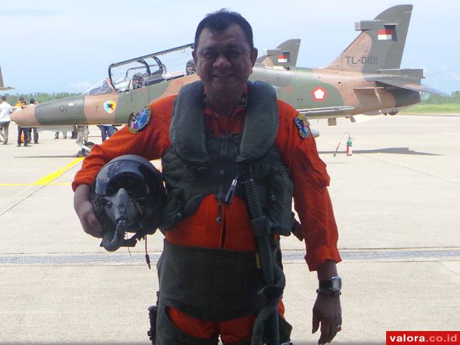 PAKAI BAJU PILOT