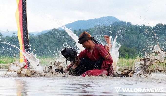 Atraksi silek lanyah di Desa Wisata Kubu Gadang Kota Padang Panjang. (dok dinas pariwisata sumbar)