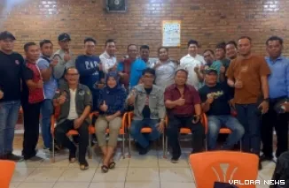 Rakorsus DPD PJS Sumut yang dihadiri Ketum DPP PJS Mahmud Marhaba serta seluruh Pengurus DPC PJS se Sumut, Sabtu (11/01/2024) bertempat di Coffe Boy Kota Medan. (istimewa)