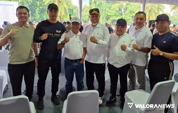 Gubernur Sumbar, Mahyeldi didampingi para kepala daerah hasil pemilihan serentak 2024 di sela-sela kegiatan gladi persiapan pelantikan di Istana Negara, Jakarta. Rabu. (humas)