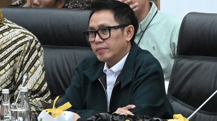 Ketua Panja RUU BUMN, Eko Hendro Purnomo memimpin Rapat Kerja Tingkat I Komisi VI DPR RI dengan pemerintah di Gedung Nusantara I, Senayan, Jakarta, Sabtu. (humas)