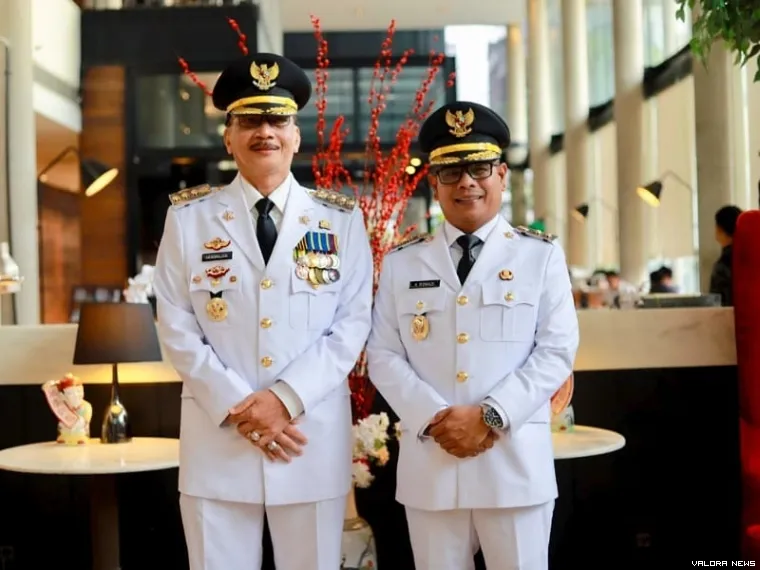 Hendrajoni dan Risnaldi, dilantik Presiden Prabowo Subianto, sebagai Bupati dan Wakil Bupati Kabupaten Pesisir Selatan (Pessel) Periode 2025 - 2030, di Istana Negara, Kamis (20/2/2025). FOTO: Diskominfo Pessel