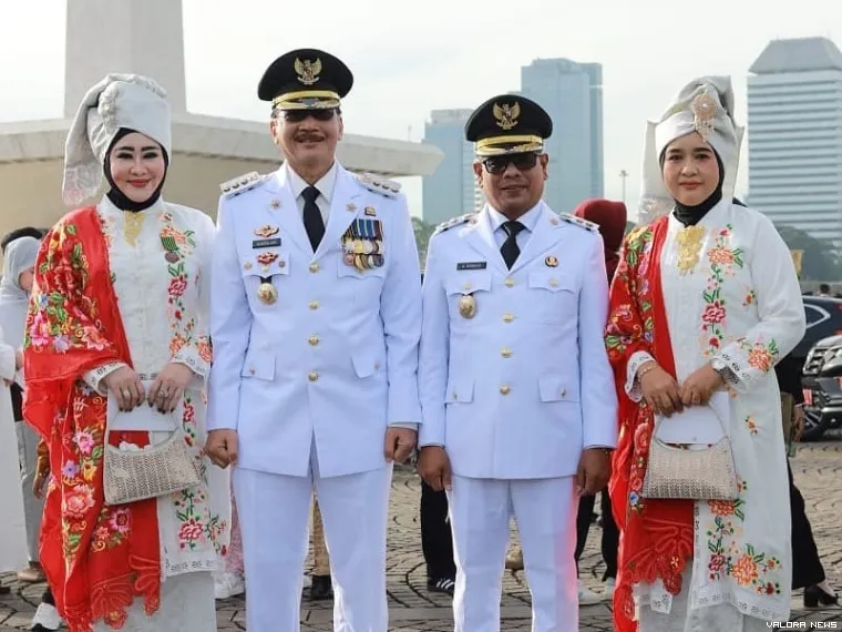 Hendrajoni dan Risnaldi, dilantik Presiden Prabowo Subianto, sebagai Bupati dan Wakil Bupati Kabupaten Pesisir Selatan (Pessel) Periode 2025 - 2030, di Istana Negara, Kamis (20/2/2025). FOTO: Diskominfo Pessel