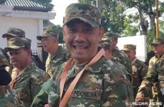 Wabup Agam, Muhammad Iqbal saat memasuki komplek Akmil Magelang untuk mengikuti kegiatan retreat bersama gubernur, bupati dan wali kota, Kamis. (humas)