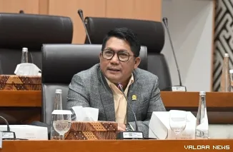 Anggota Komisi VII DPR RI, Beniyanto saat rapat dengan Menteri Koperasi dan UKM di Ruang Rapat Komisi VII, Jakarta, Rabu. (humas)