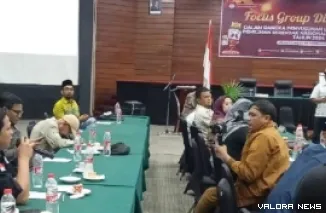 Suasana diskusi terpumpun evaluasi penyusunan laporan pemilihan serentak 2024 yang digelar KPU Bukittinggi, Rabu. (humas)