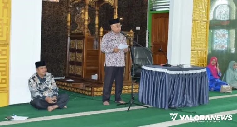 Sekda Agam, Edi Busti membuka lomba MTQ antar-instansi di lingkungan Pemkab Agam di Lubuk Basung, Rabu. (humas)