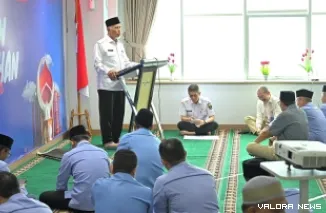 Gubernur Sumbar, Mahyeldi jadi pengisi program Tausiah Ramadhan di Kantor Pusat Bank Nagari atau yang disebut juga dengan Bank Pembangunan Daerah Sumatera Barat (BPD Sumbar), Rabu. (humas)