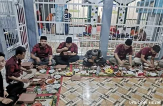 Pimpinan Lapas Talu dan jajaran, gelar buka puasa bersama WBP, Kamis. (robbi irwan)